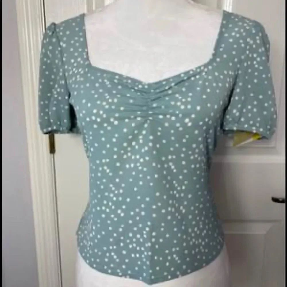 NWT Rewind Juniors Medium Polka Dot Smocked Top